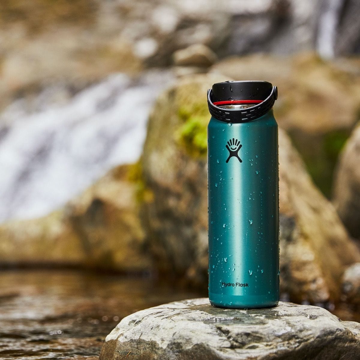 Hydro Flask 24oz. Lightweight Wide Water Bottle